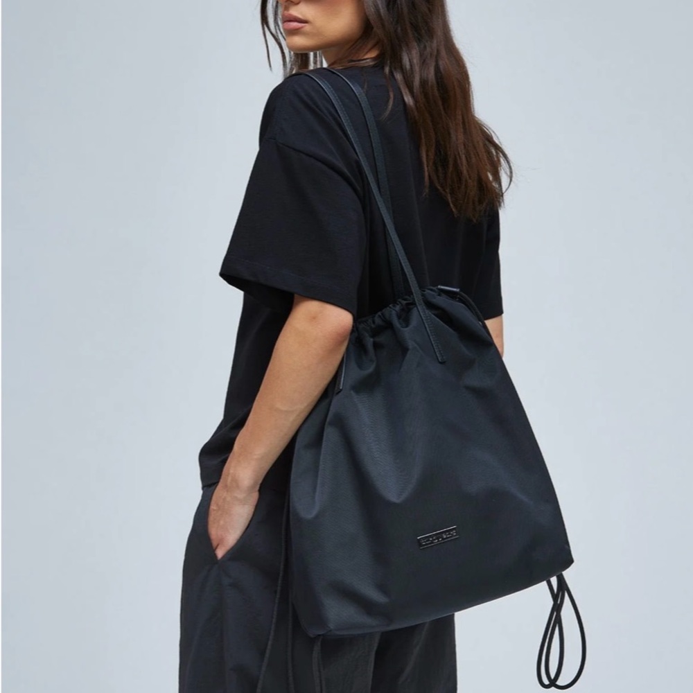 Thirty Years Rove Shoulder Bag - Onyx